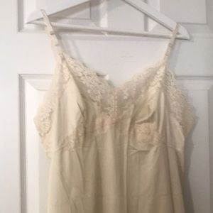 Vintage Van Raalte full slip soft beige nude size 40